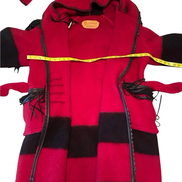 Early’s Witney Point Castillo Designs Santa Fe Hooded Wool Fringe Coat - Picture 7 of 10